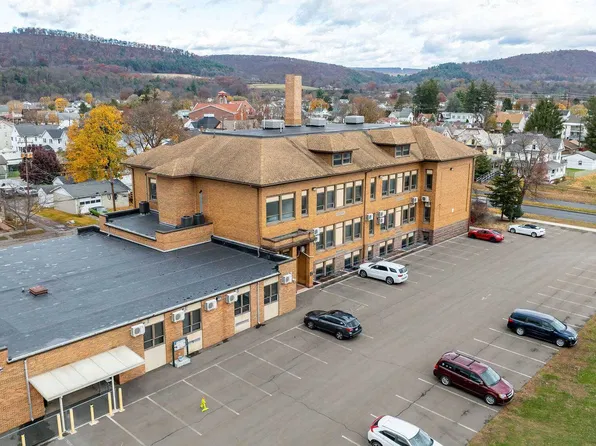 1401 N Market St #1, Berwick, PA 18603