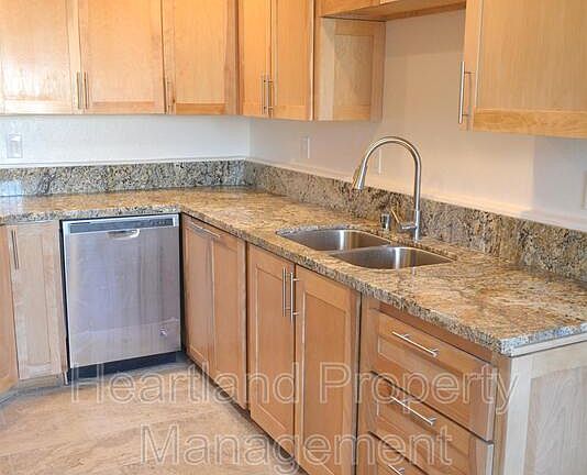 4th image of 800 S Anza St APT 22