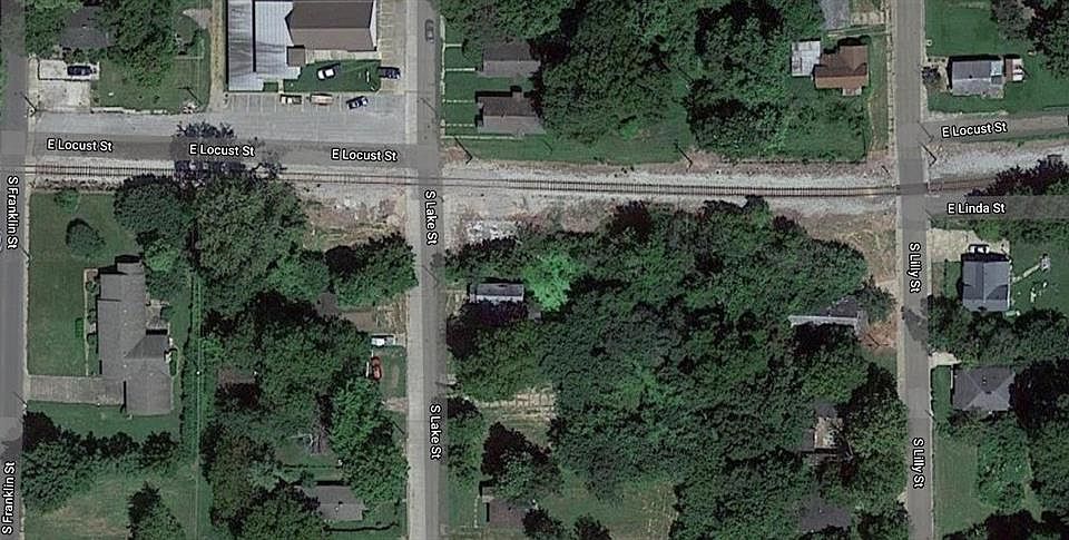 1st image of 622 S Lake St