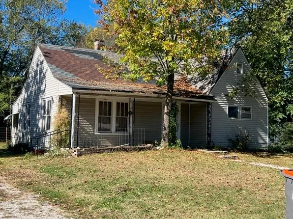 137 S School Street, Goodman, MO 64843