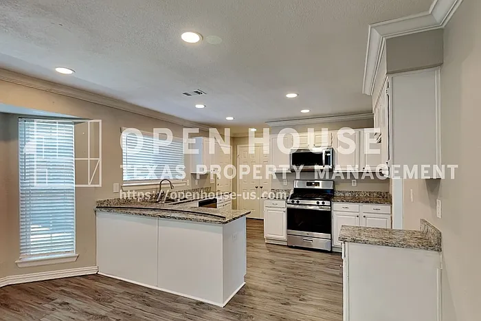 4117 Tradewind Dr — Photo 6