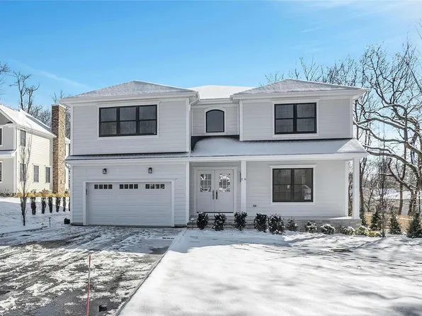 26 Gatehouse Court, East Hills, NY 11576