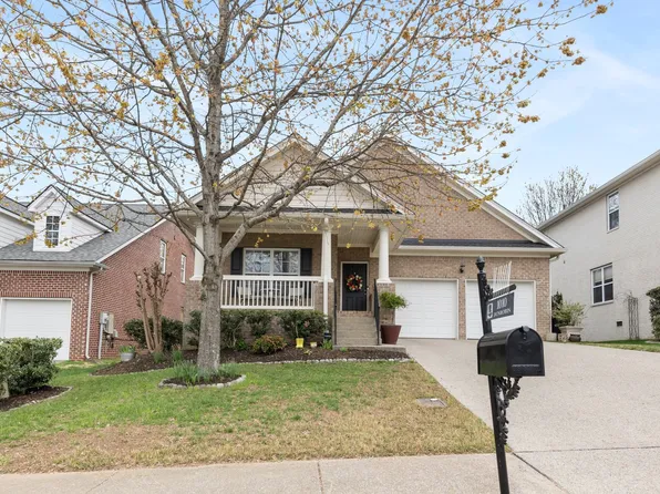 1010 Dunrobin Dr, Franklin, TN 37067