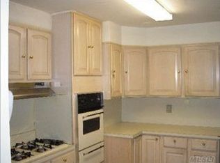 9026 Vanderveer St, Jamaica, NY