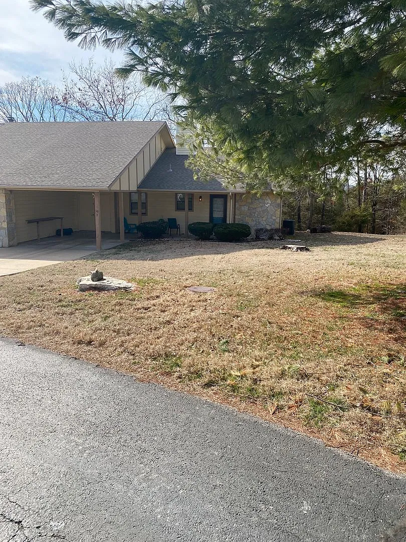 Building Photo - 10-2 Kimberling Shores Ln