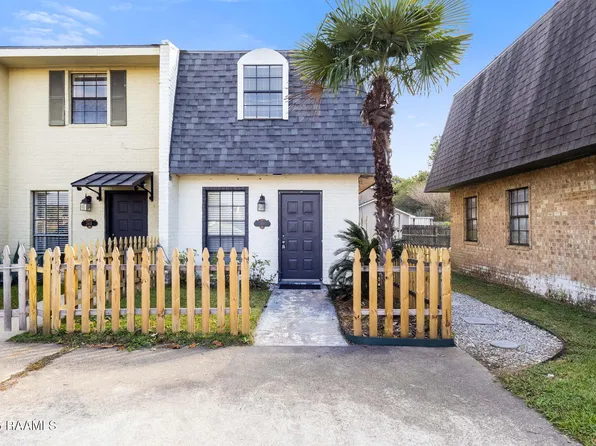 2421 Robley Dr, Lafayette, LA 70503