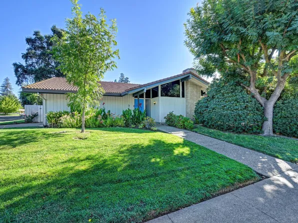 4300 American River Dr, Sacramento, CA 95864