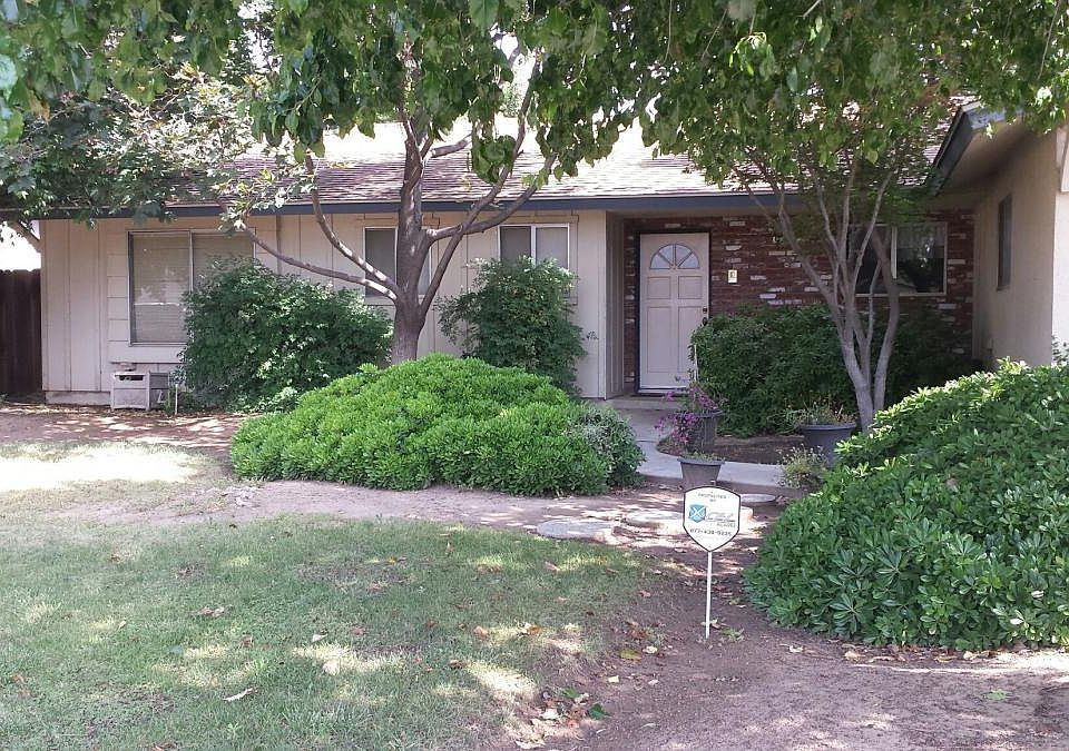 2nd image of 682 E Ponderosa Ave