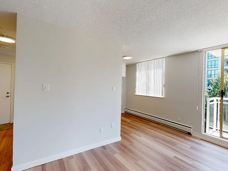 1355 W 14th Ave #405 — Photo 4