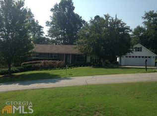 142 Ridgeway St, Winder, GA 30680