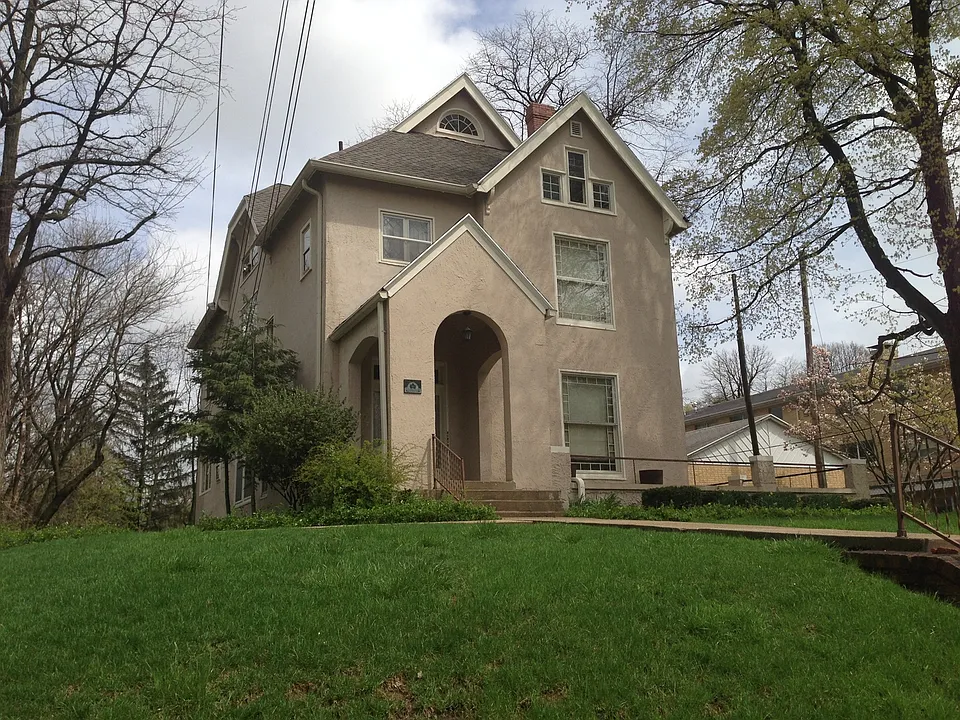 301 S 9th St