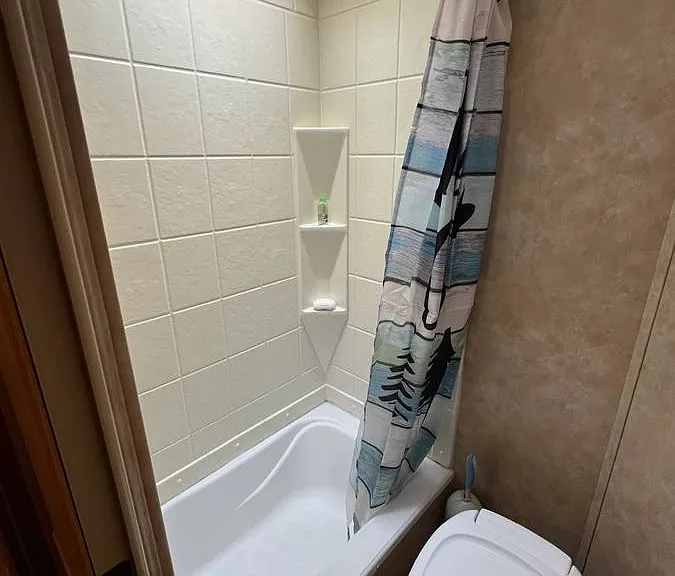 6856 NE West Port Madison Rd #D — Photo 5
