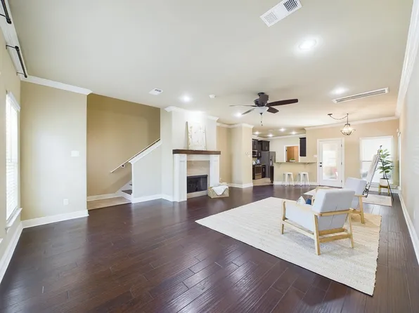 116 Stonehurst Dr, Youngsville, LA 70592