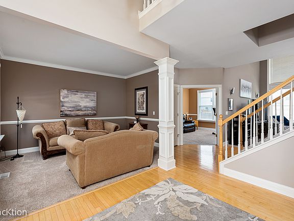 5th image of 24165 Norfolk Ln