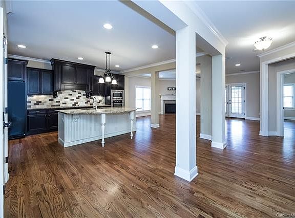 4th image of 1005 Belmont Village Dr #22