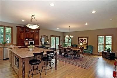 3rd image of 9419 Dunewood Dr