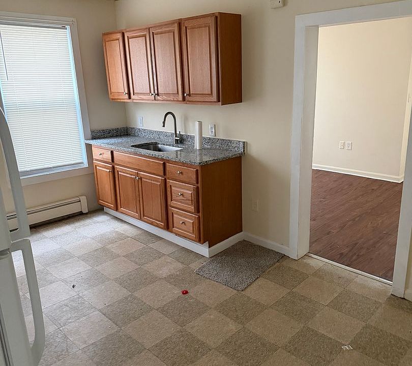 1st image of 108-110 Chapel St #110-2