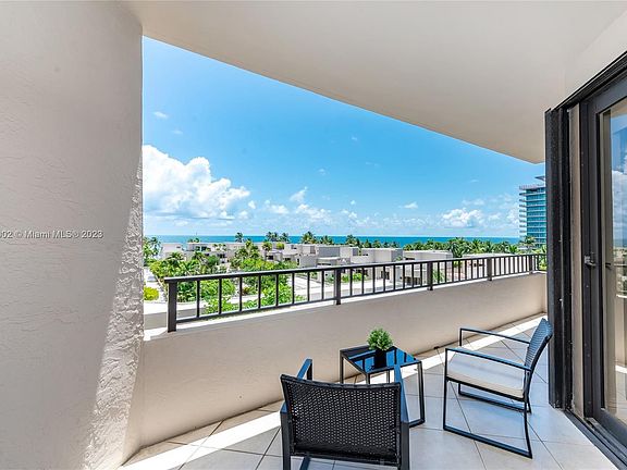 2nd image of 201 Crandon Blvd APT 505