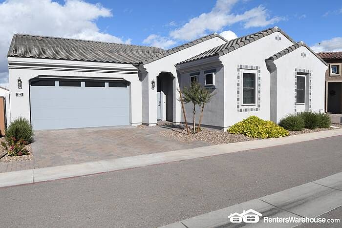 1st image of 222 E Aster Dr