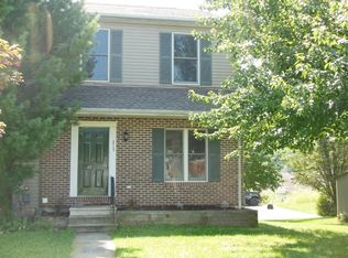 215 Poplar Dr, Reading, PA 19606