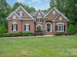 3423 Fawn Hill Rd, Matthews, NC 28105