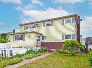 33 Ryder Pl, East Rockaway, NY 11518