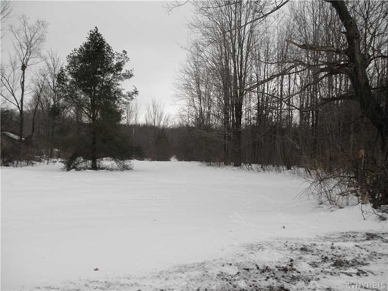2nd image of 1432 Pontiac Rd