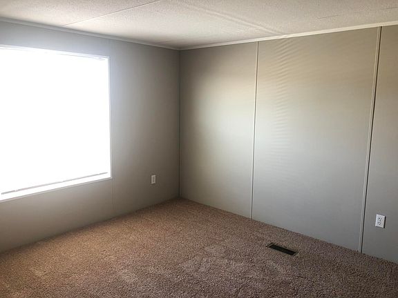 3rd image of 32761 Susan Ln N
