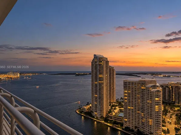 325 S Biscayne Blvd APT 3921, Miami, FL 33131