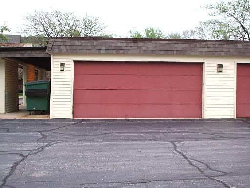 DETACHED GARAGE