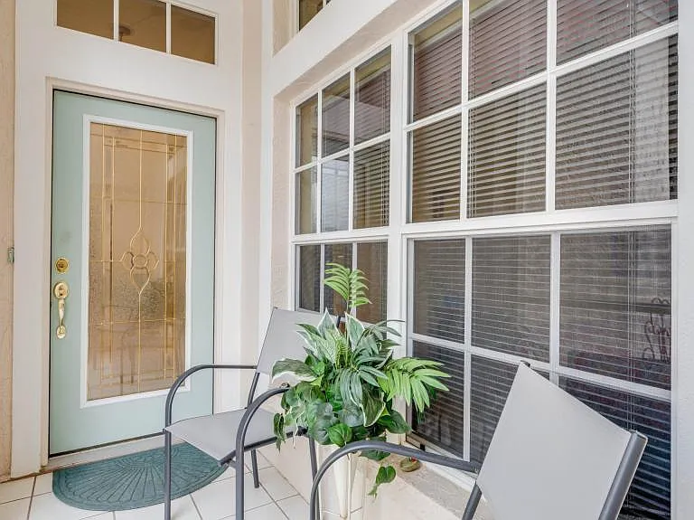 12774 Devonshire Lakes Cir — Photo 4