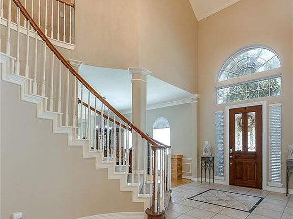 5th image of 2704 Aurora Ct