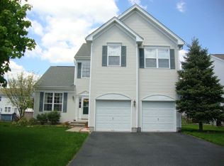 53 Saxton Dr, Hackettstown, NJ 07840