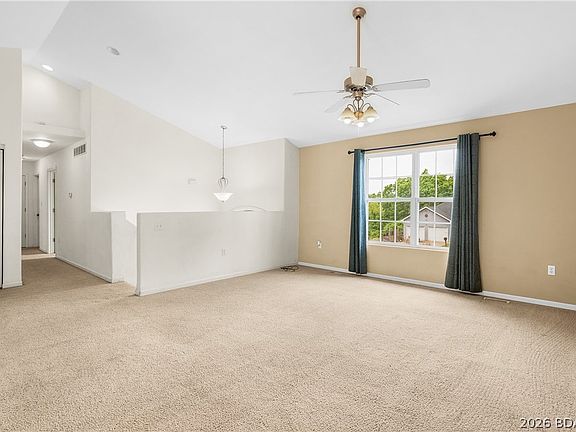 3rd image of 61 Woodland Cir