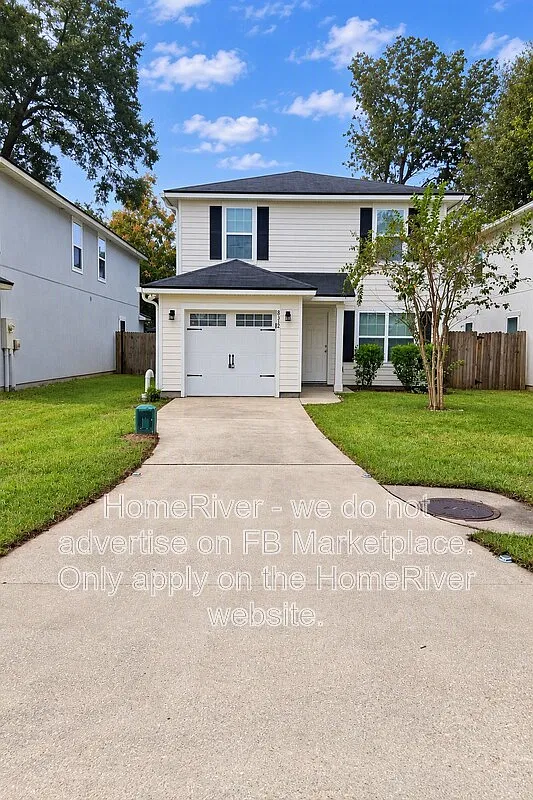 4 bed, 2.5 bath, 1665 sqft, $1,899 — Photo 1