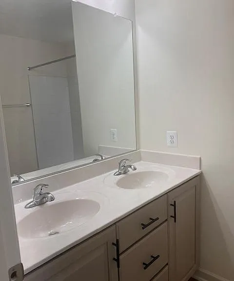 119 Clifton Mnr — Photo 17