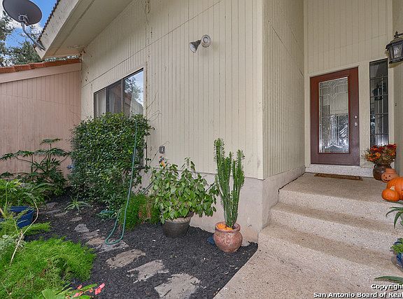 3rd image of 11707 Tall Tree St