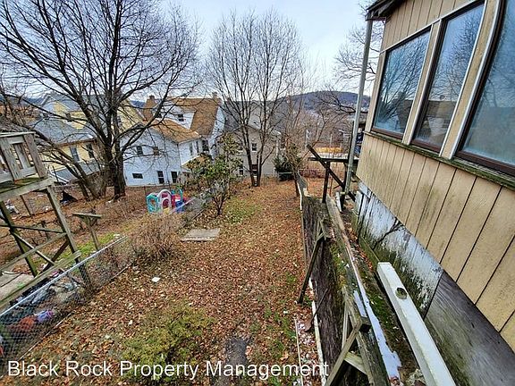 4th image of 259 S 1st St