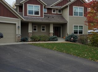 1409 Vince Trl, Eagan, MN 55121