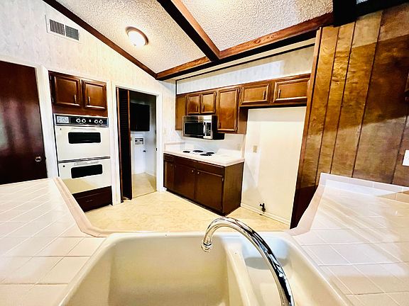 5th image of 4527 Maybrook Woods St