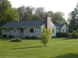 215 E Beach Rd, Charlestown, RI 02813