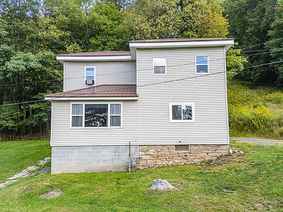 2nd image of 105 Taylor St