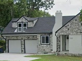 7423 State Line Rd, Kansas City, MO 64114