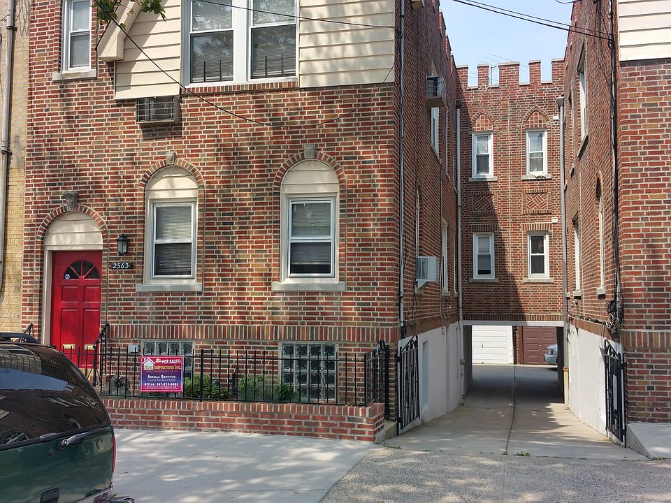 1st image of 2563 Bronxwood Ave