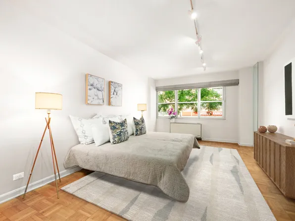 70 East 10th Street image 12 of 21