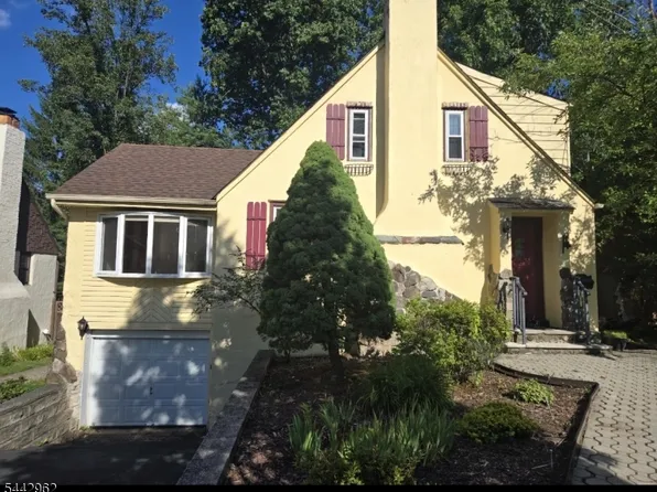 17 Dogwood Ter, Livingston Twp., NJ 07039