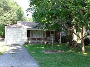 2402 S Roanoke Ave, Springfield, MO 65807