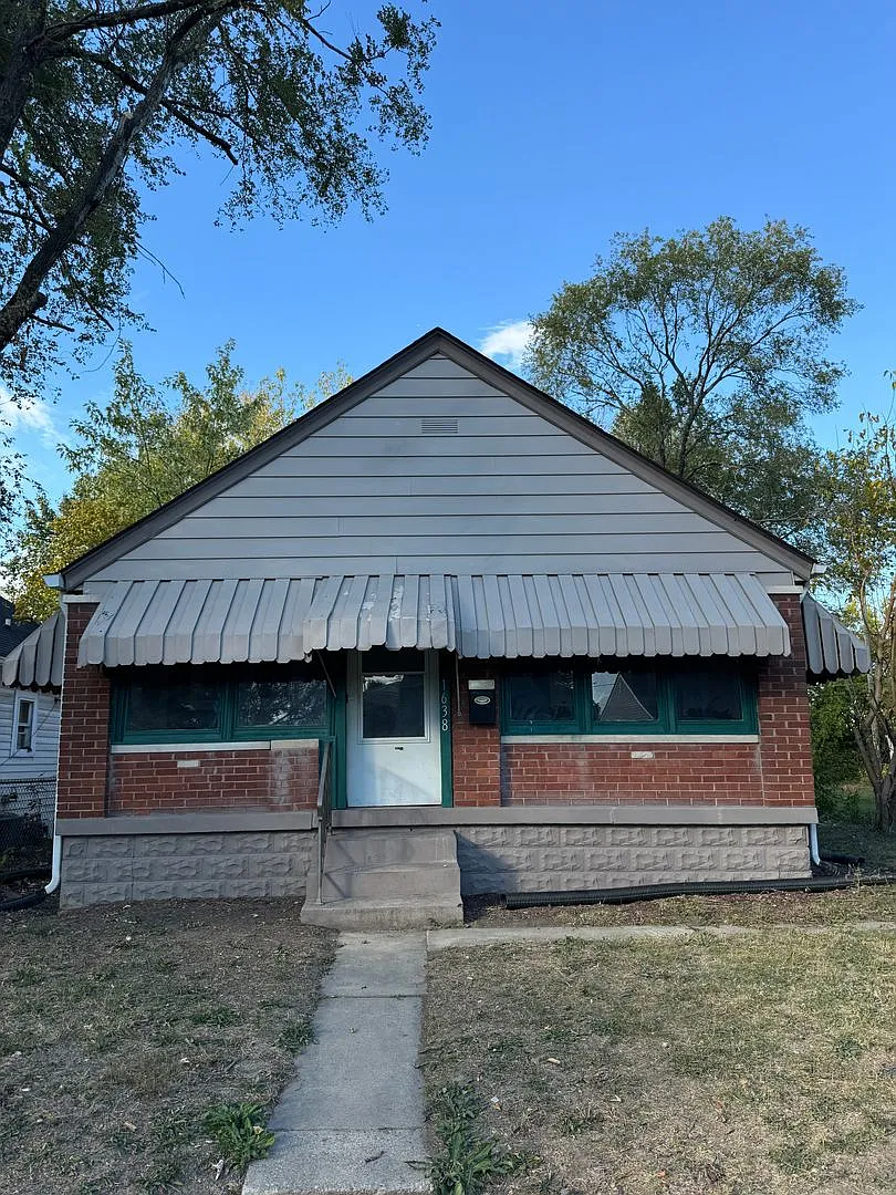 Southeast Indy - 2 BR home — Photo 1