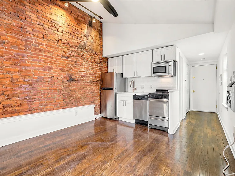 1618 Spruce St #3RR — Photo 12