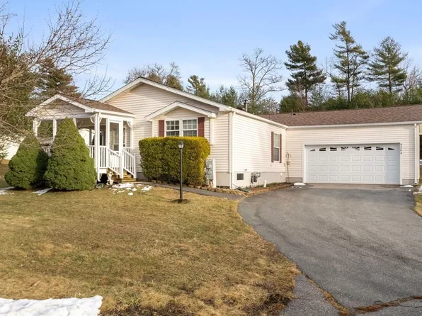 5204 Oak Point Dr, Middleboro, MA 02346